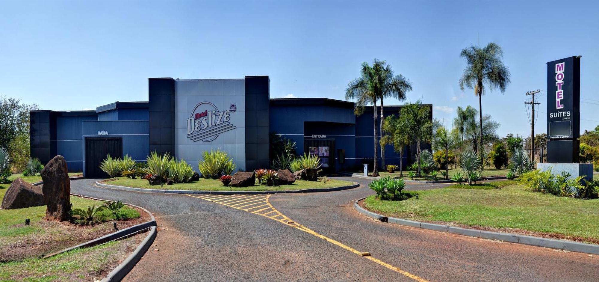 Deslize Motel 4 Uberlândia Eksteriør billede